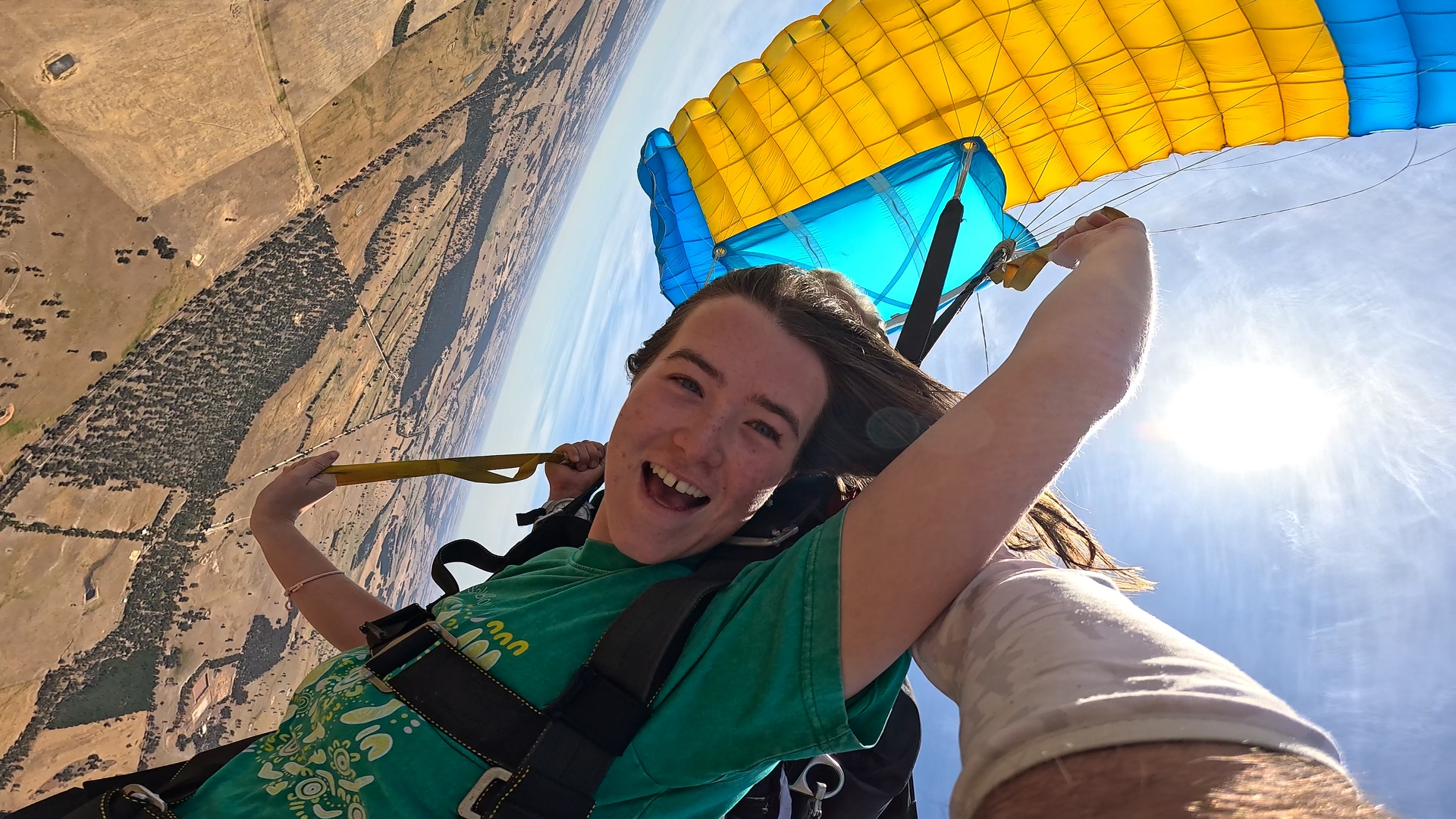 Tandem skydiving with the best skydive training center, with licensed skydivers