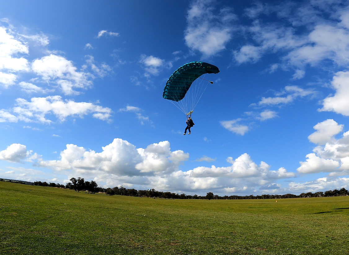 Screenshot 2025-08-18 135934 Learn to skydive solo in Western Australia by complete an AFF course designed for beginners with no experience.